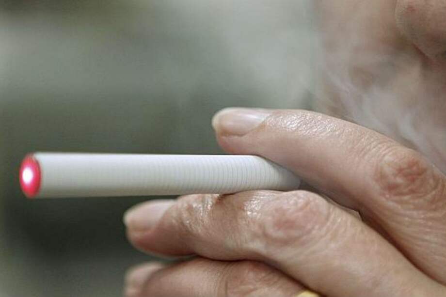 Cada vez más jóvenes usan el cigarrillo electrónico en EE.UU.