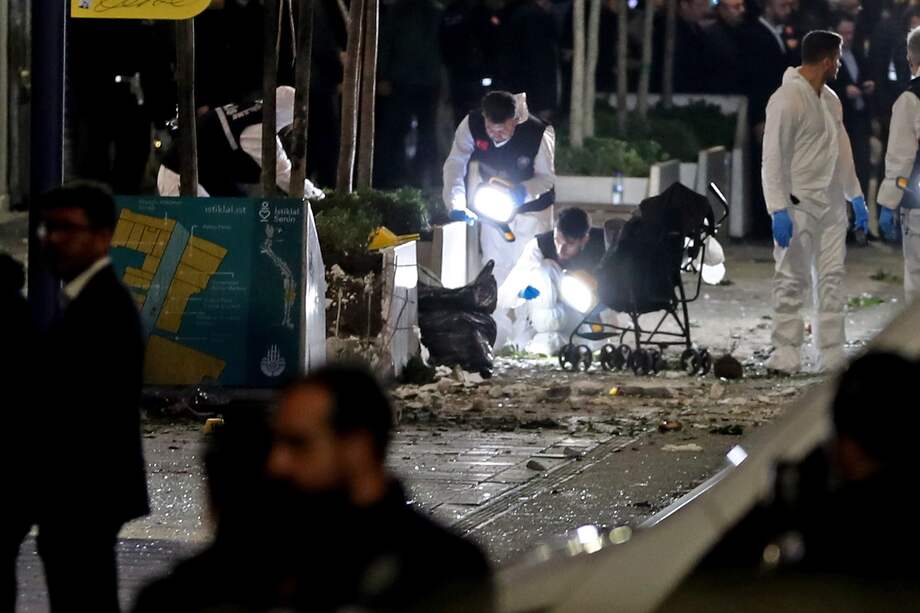 La explosión, en una céntrica calle de Estambul , dejó al menos seis muertos y 81 heridos,