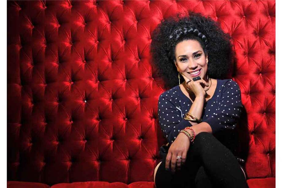 Aymée Nuviola asegura que sus cantantes favoritos son Óscar D’León, el grupo Niche y José Alberto ‘El Canario’. / Cristian Garavito - El Espectador