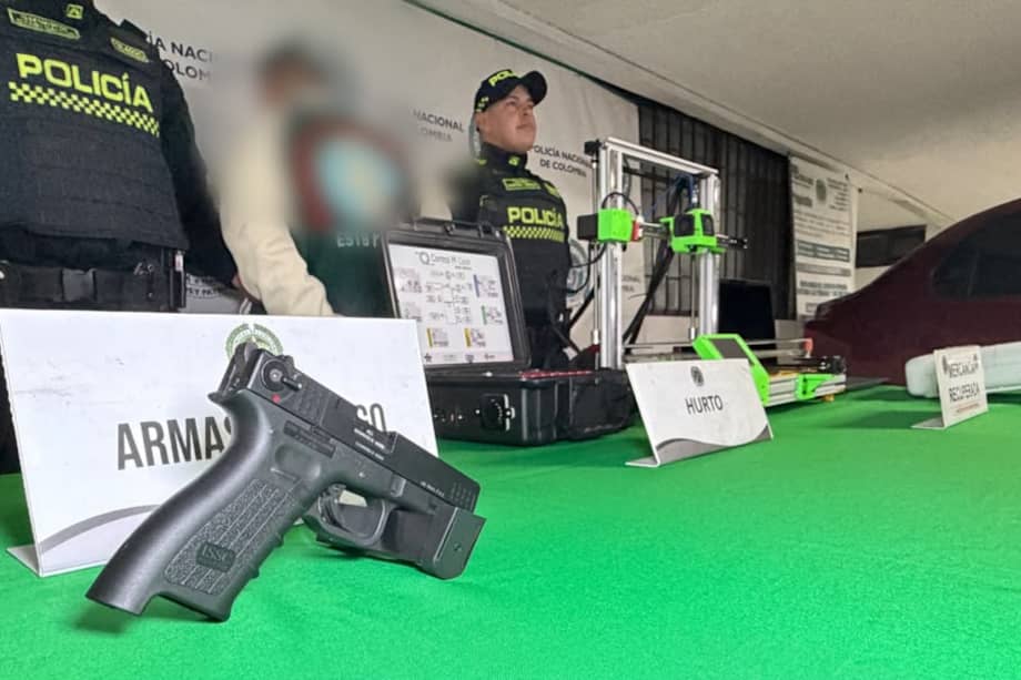 Impresoras 3D y otros equipos tecnológicos fueron recuperados.