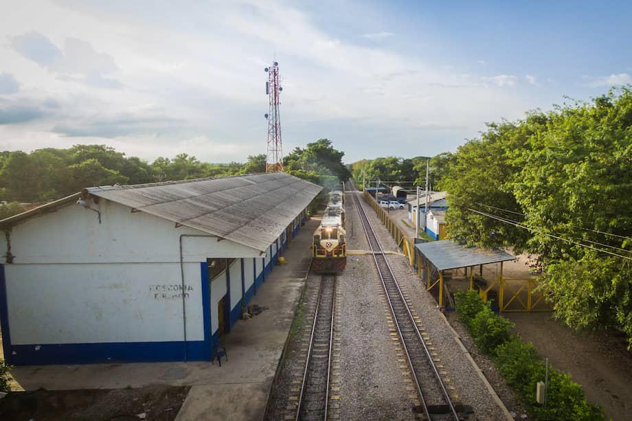 El tren de la salud proyecta atender cerca de 9.200 niños de la zona de influencia del corredor férreo. / Web Fenoco