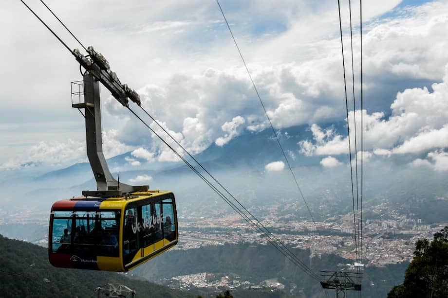 Venezuela reinaugura el teleférico "más alto y largo del mundo"