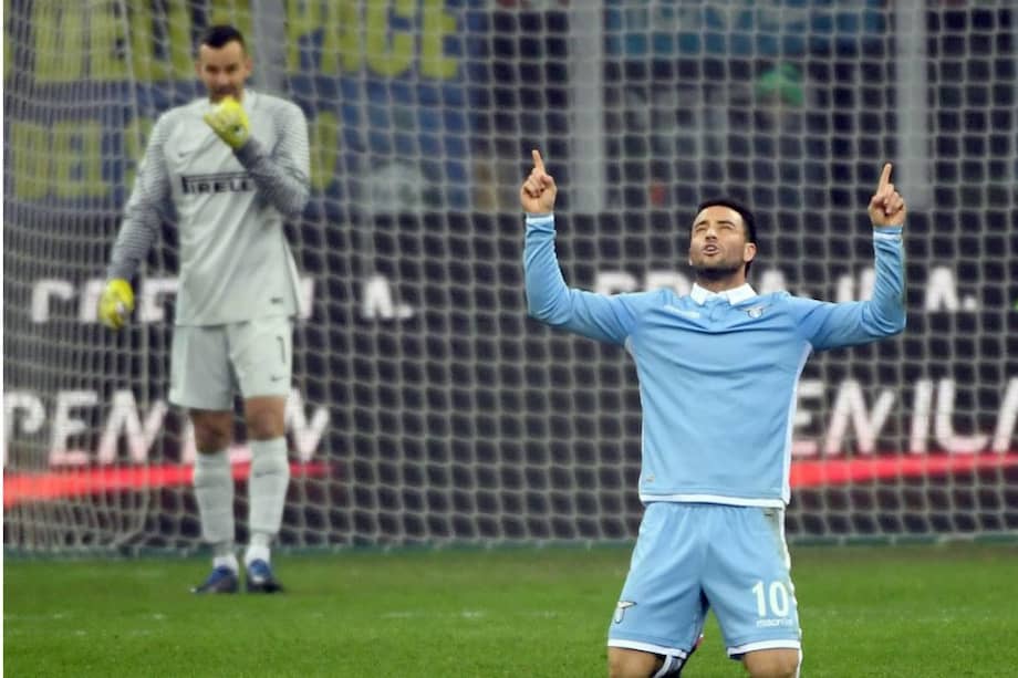 Felipe Anderson celebrando su anotación. / EFE