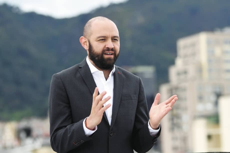 "El uso de las armas (policiales) no debe estar dirigido a “derrotar al enemigo”, sino a “proteger y ejercer control de civiles”, como lo indica la decisión (de la Corte)”, advierte el abogado Mauricio Albarracín.