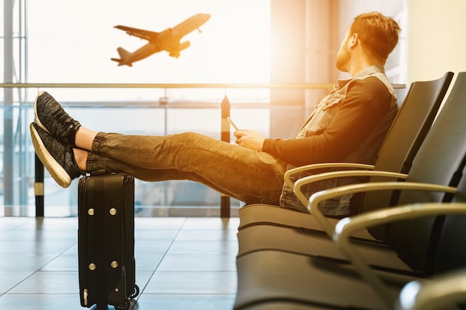 ¿Por qué un viaje en avión puede salir más caro? Estos son los errores más comunes