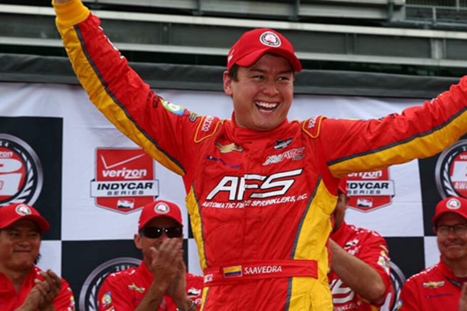 Sebastián Saavedra logró la pole en Indianápolis