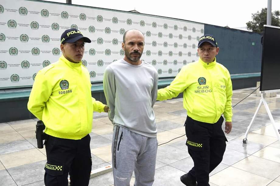 El hombre fue capturado en el municipio de Bolívar, Santander. Enfrenta cargos por feminicidio agravado, tentativa de homicidio agravado, acceso carnal, acto sexual violento y hurto agravado y calificado.