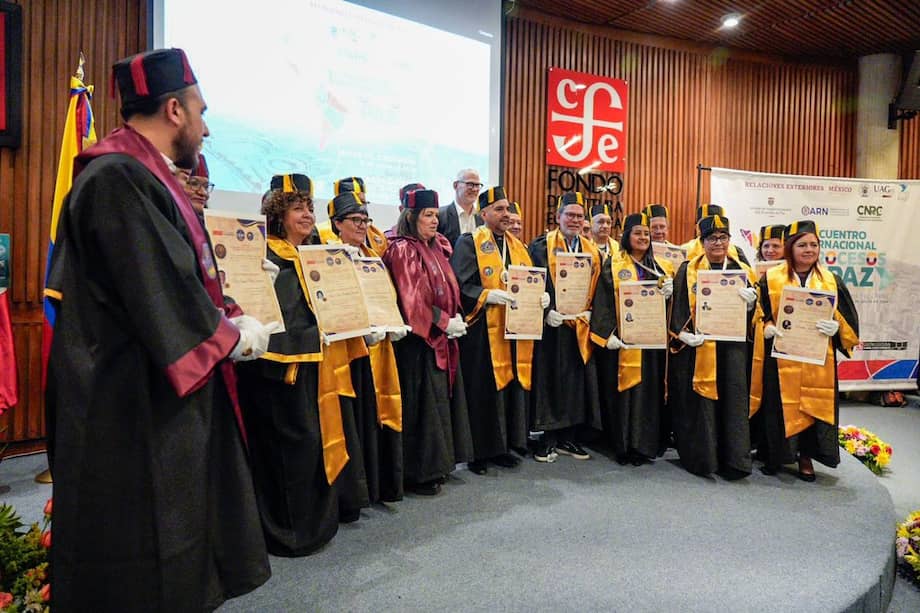 Entre los doctorandos están los excombatientes de las FARC Julián Gallo, Pastor Alape y Pablo Catatumbo.