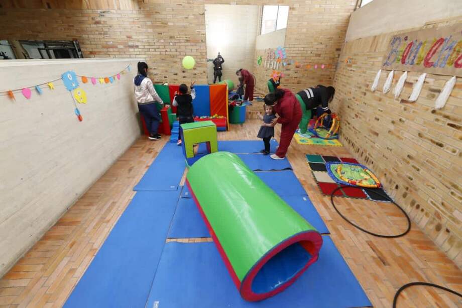 La primera manzana de cuidado se abrió en Ciudad Bolívar.