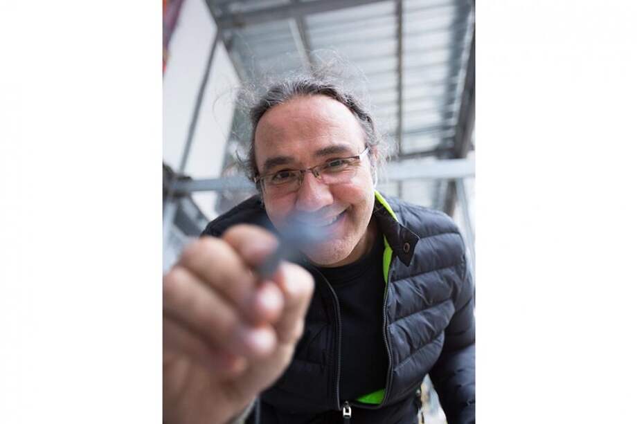 Miguel Olivares convirtió el primer rascacielos de Colombia, BD Bacatá, en una obra artística. / Cortesía