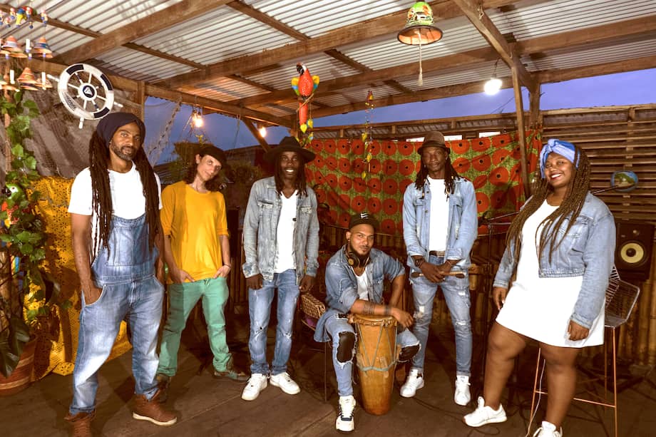 La agrupación de Tumaco Plu con Pla y Biomigrant se juntaron para crear uno de los discos independientes del año.