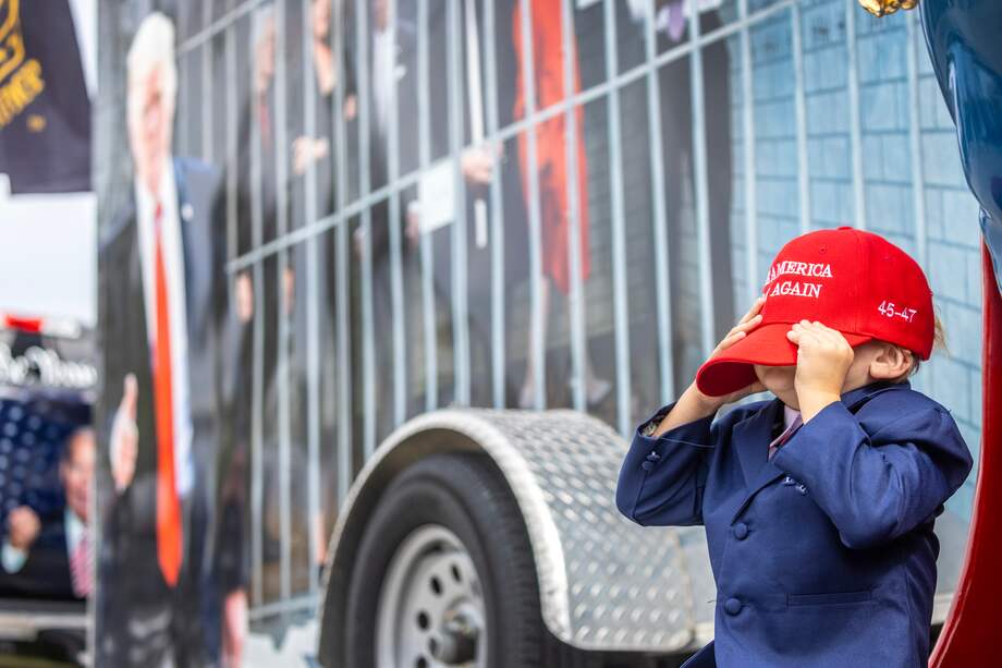 "Estoy asustado, y medio mundo también, incluidos los gobiernos liberales, los humanistas, la inteligencia planetaria, los que hacemos cultura, las minorías, los que creemos en la diversidad, en los horizontes éticos" - Sergio Ocampo