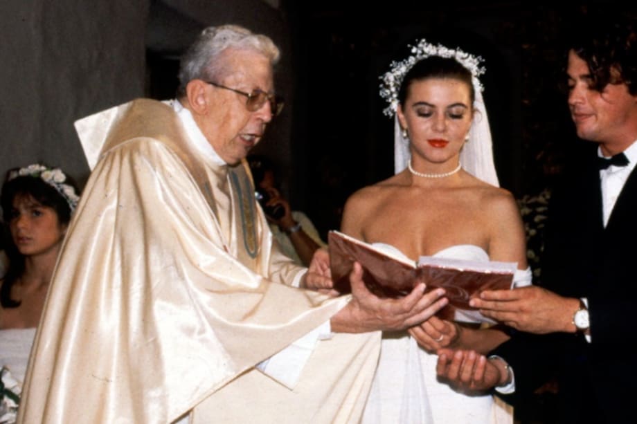 El día en que me casé con Carlos, por Margarita Rosa de Francisco