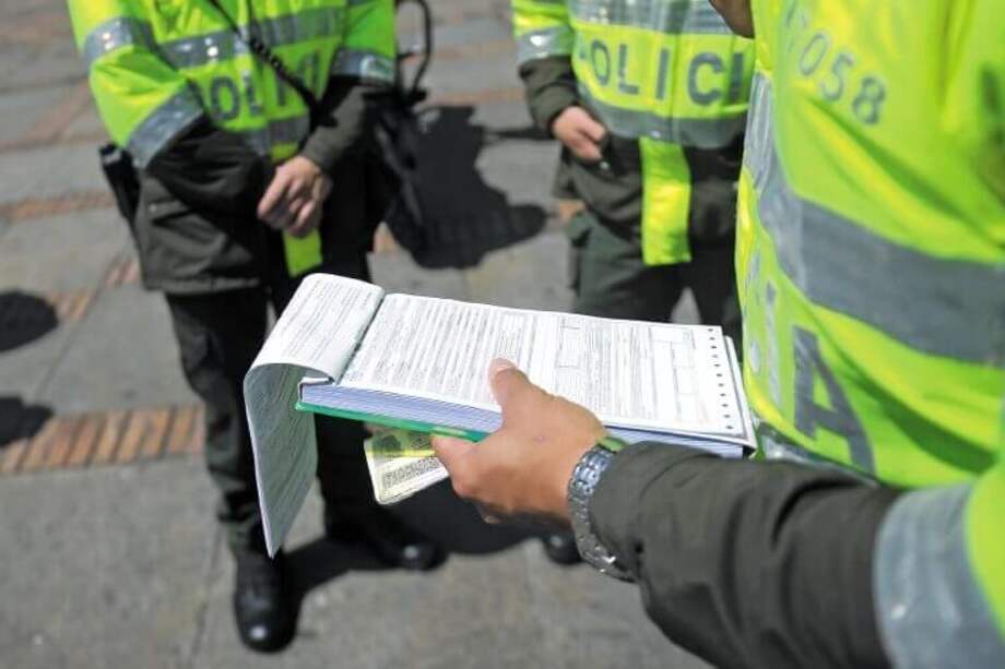 Hernando Chávez, uno de los líderes que convocó el paro, aseguró que están siendo perseguidos por las autoridades de tránsito y rechazó la suspensión de licencias. / Archivo El Espectador