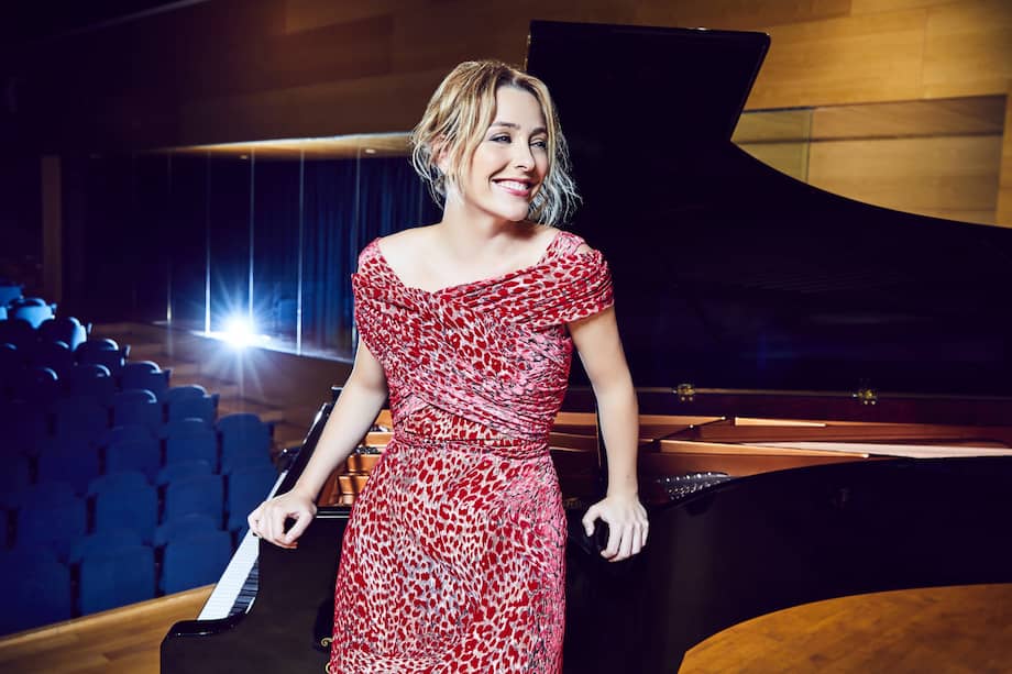 Artista involucrada en la música de cámara, sus últimas alianzas han sido con el Mandelring Quartett, el Signum Quartett, el Gerhard Quartet, la violinista Soyoung Yoon y la chelista Nadège Rochat.