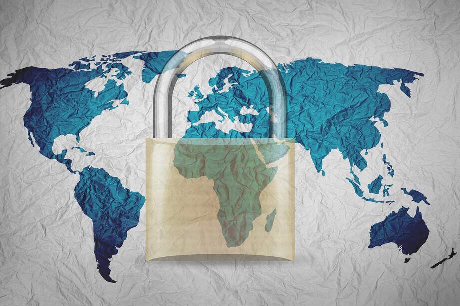 Según la compañía de seguridad informática Huntress Labs, cientos de empresas fueron tomadas como blanco por los piratas.