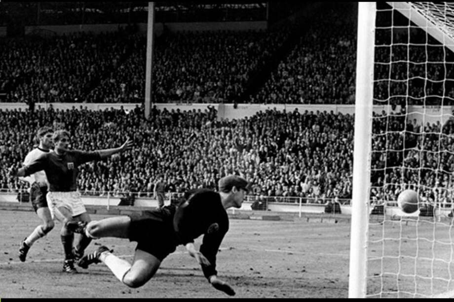Polémica final del Mundial de 1966 y el gol fantasma de Hurst