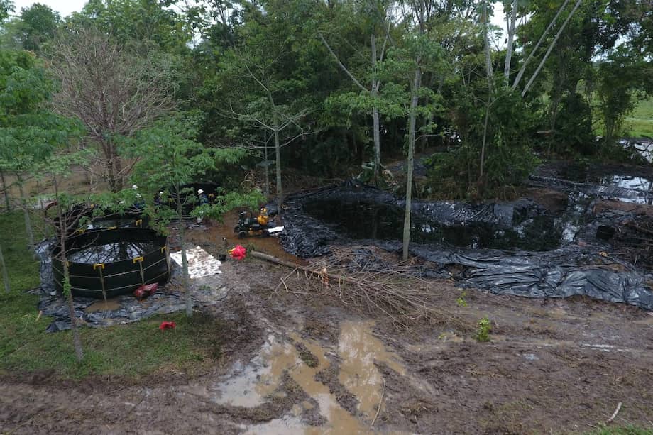 Afloramiento de petróleo en Campo La Lizama. / Cortesía "Construyendo Región"