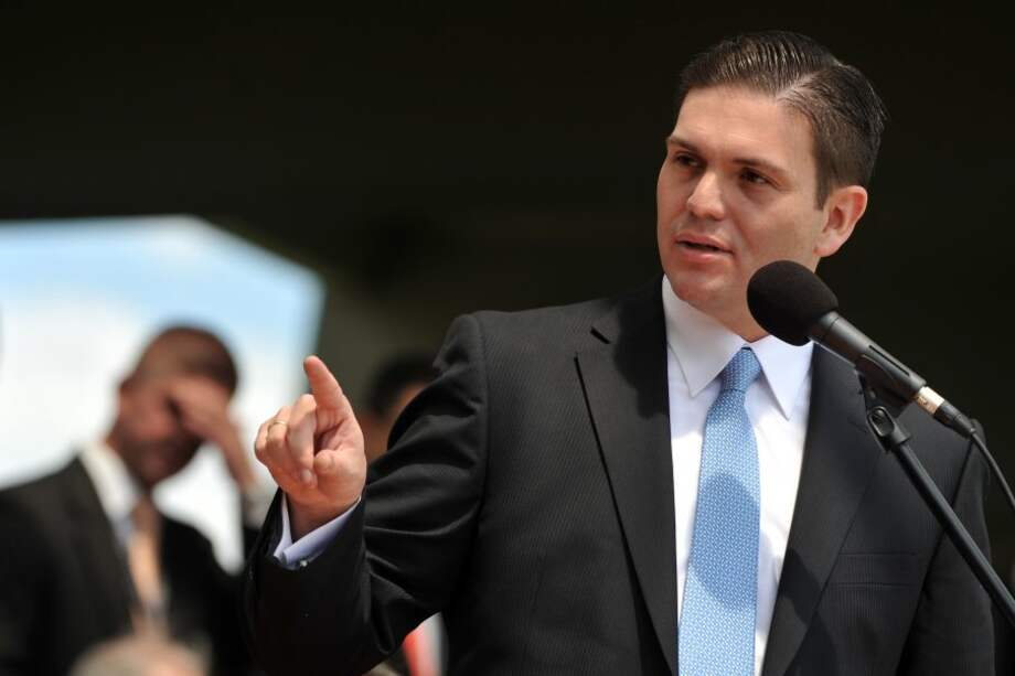 Uribe está mal informado sobre el número de combatientes de las Farc