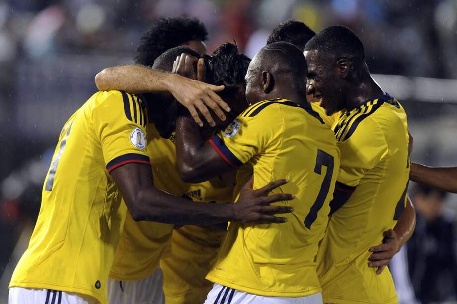 Así celebraron los jugadores colombianos el triunfo frente a Paraguay. / AFP