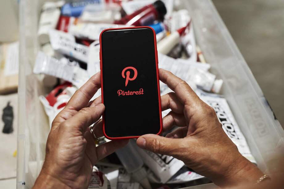 Pinterest, una cartelera virtual que conecta a personas con intereses en común como comida o viajes, genera ingresos de las ventas online y de la publicidad.
/ Bloomberg News