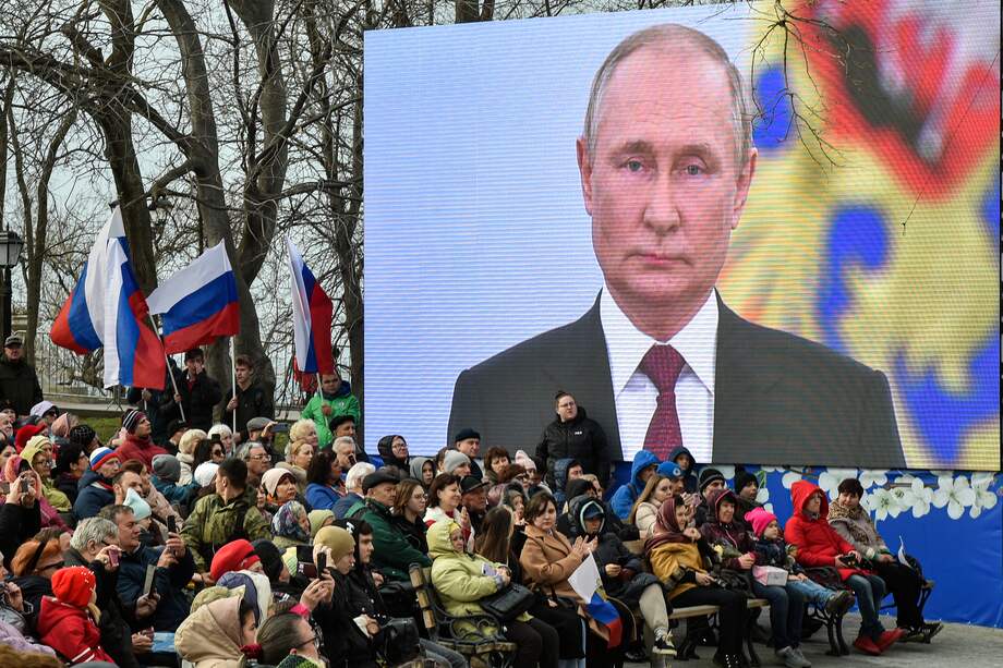 Puede ser que tome un tiempo, pero es de esperar que Vladimir Putin responda por los muchos crímenes cometidos en Ucrania.