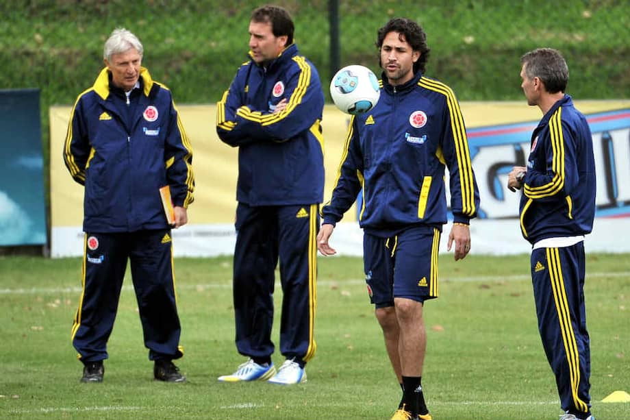 José Pékerman (izq.) y varios de sus colaboradores en el cuerpo técnico son argentinos. Para ellos, el duelo ante Colombia será muy especial. /David Campuzano