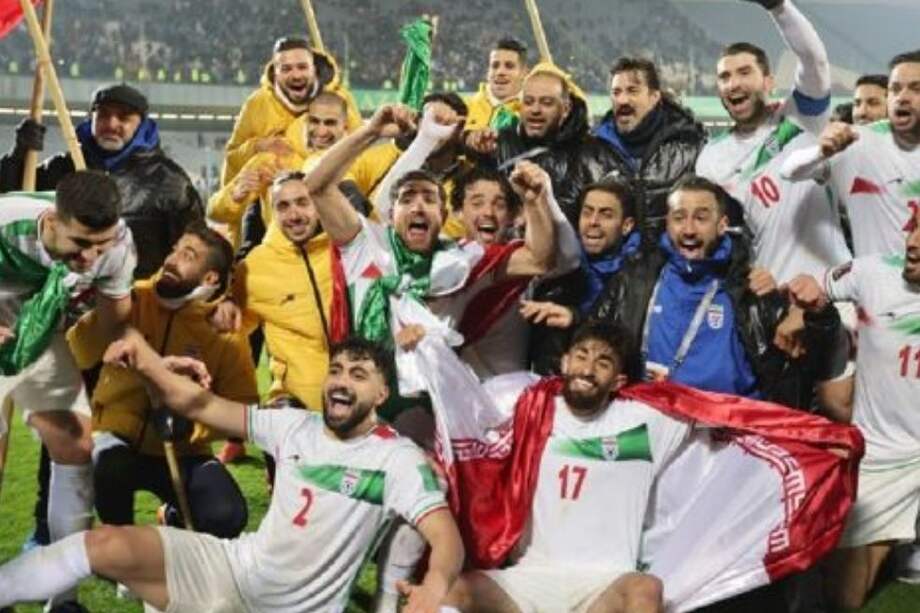 La selección de Irán celebra su clasificación a Catar 2022 // AFP