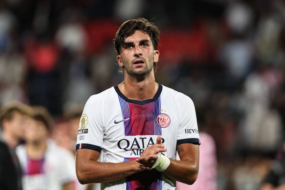 Ferrán Torres, con la camiseta de PSG, tras su primer doblete en Francia.