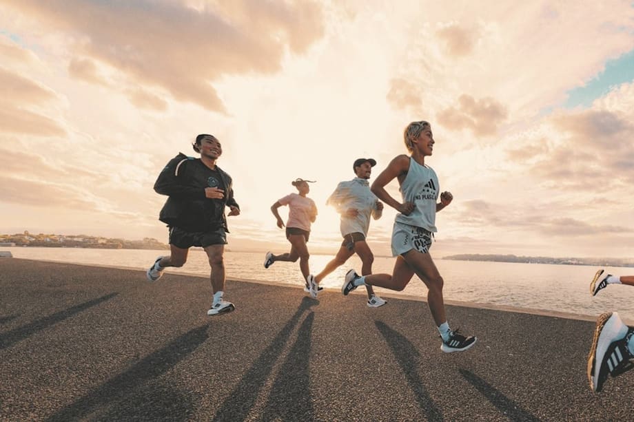 El running es un deporte que te puede unir con tu familia, o incluso conseguir amigos aficionados a este deporte.