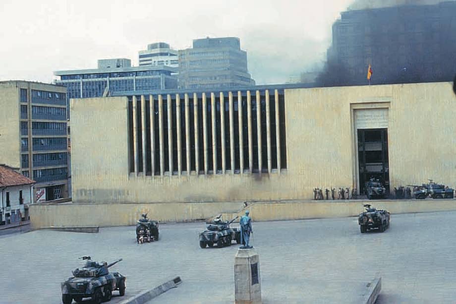 Palacio de Justicia, un grifo abierto