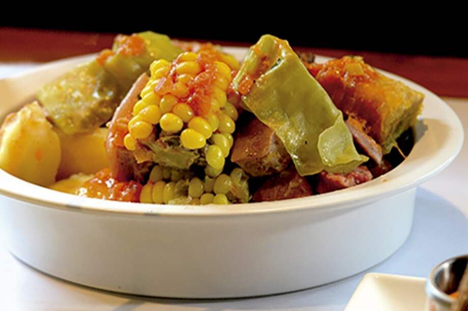 ¿Cómo se hace un puchero boyacense?