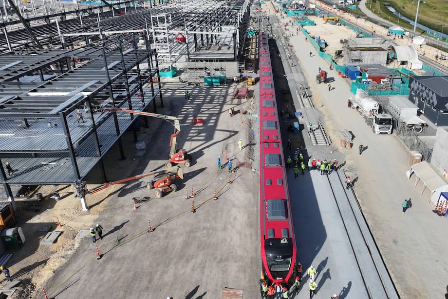 El primer tren del metro de Bogotá lo armaron en el patio taller el 11 de septiembre de 2025.