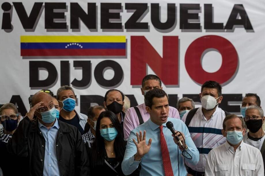 El jefe del Parlamento de Venezuela, Juan Guaidó, durante una conferencia de prensa.