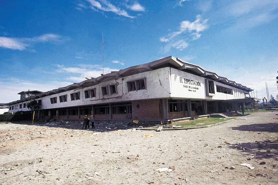 La detonación no causó víctimas mortales, pero dejó heridas a 73 personas y causó serios destrozos en varias edificaciones a la redonda. / Fotos: Archivo - El Espectador