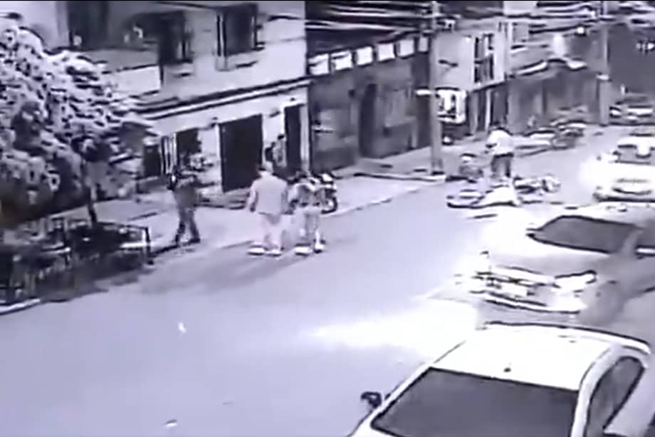 En el procedimiento se incautó un revólver calibre 38, munición y un arma neumática.