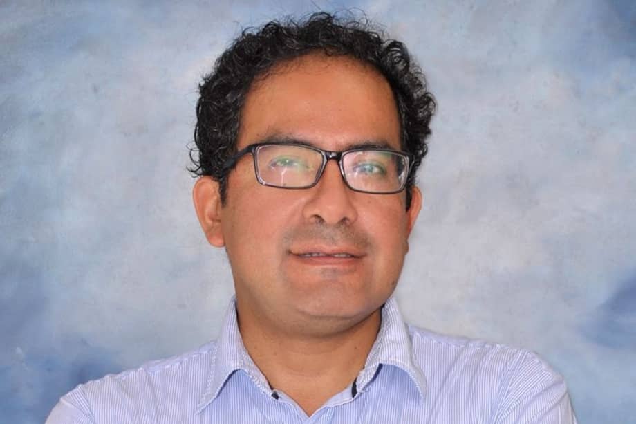 Imagen del escritor peruano Juan José Cavero, ganador del premio Barco de vapor del 2017. / Cortesía