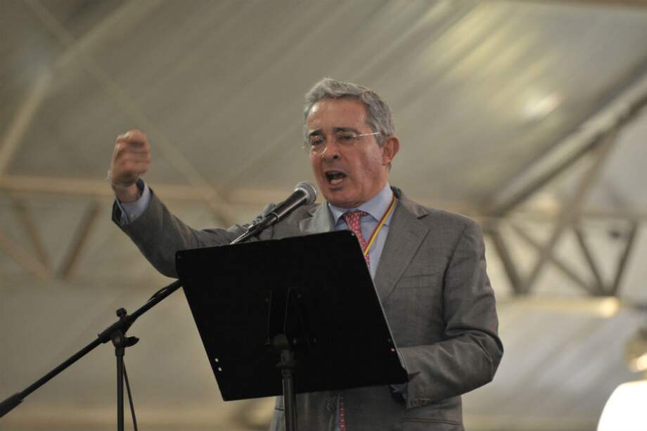 La Corte Suprema de Justicia llamó a indagatoria al expresidente y senador Álvaro Uribe Vélez por los delitos de soborno y fraude procesal. / Archivo El Espectador