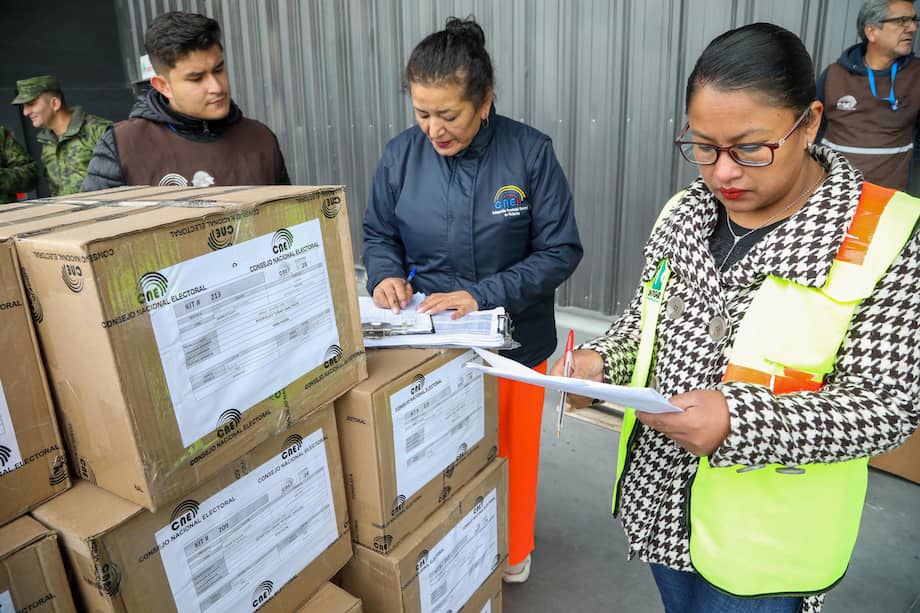 Imagen de referencia de kits electorales.