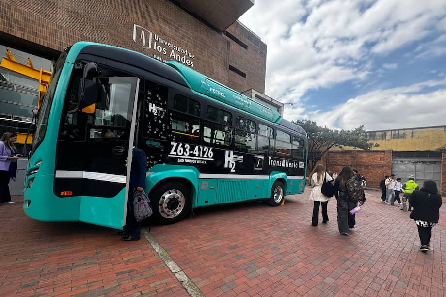 Se espera que el bus pueda transportar a 50 pasajeros y que esté operando en el segundo semestre de 2025.