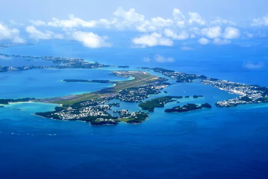 Una enorme estructura de roca fue hallada bajo la corteza oceánica de las Islas Bermudas.