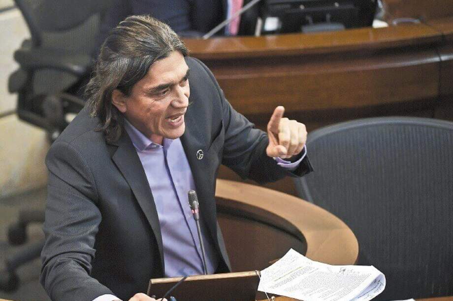 El senador Bolívar fue citado a conciliación.