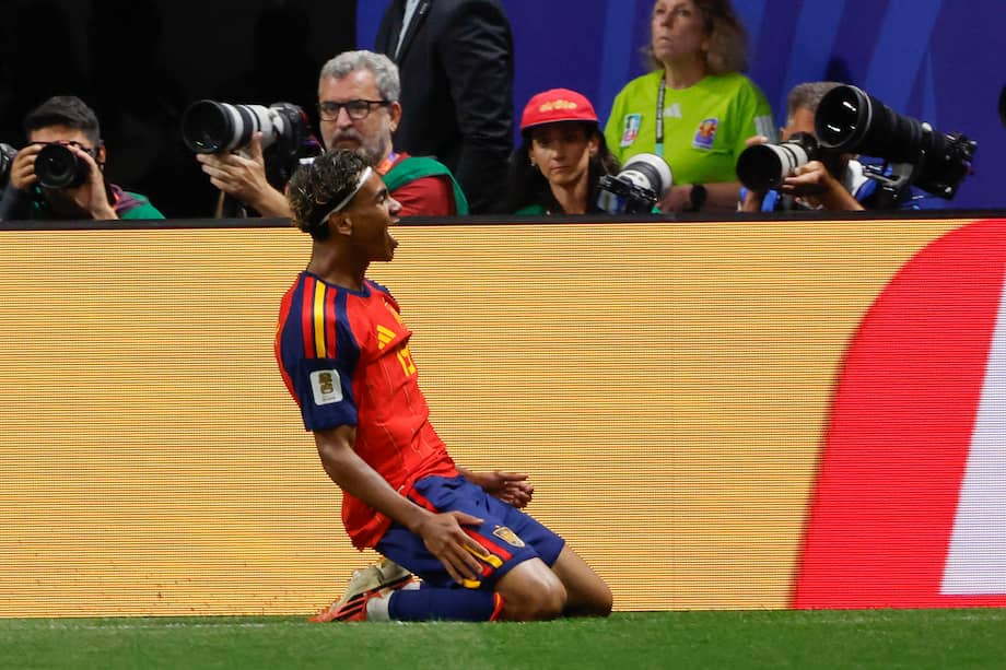El delantero de España Lamine Yamal celebra el primer gol de su equipo durante el partido del Mundial 2026 entre España y Arabia Saudí, este domingo en Atlanta.