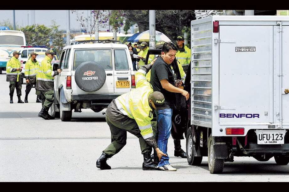 Un demandante busca tumbar el apartado del código de Policía que permite la requisa física y la posibilidad de conducir a una dependencia policial a la persona que se oponga a este procedimiento. / Archivo El Espectador