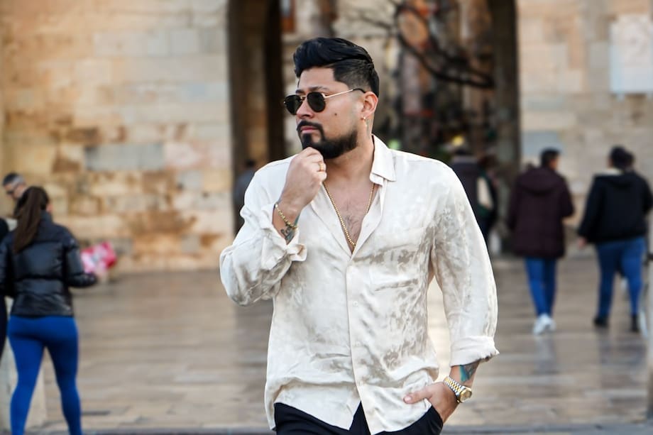 Lowe León, cantante colombiano.