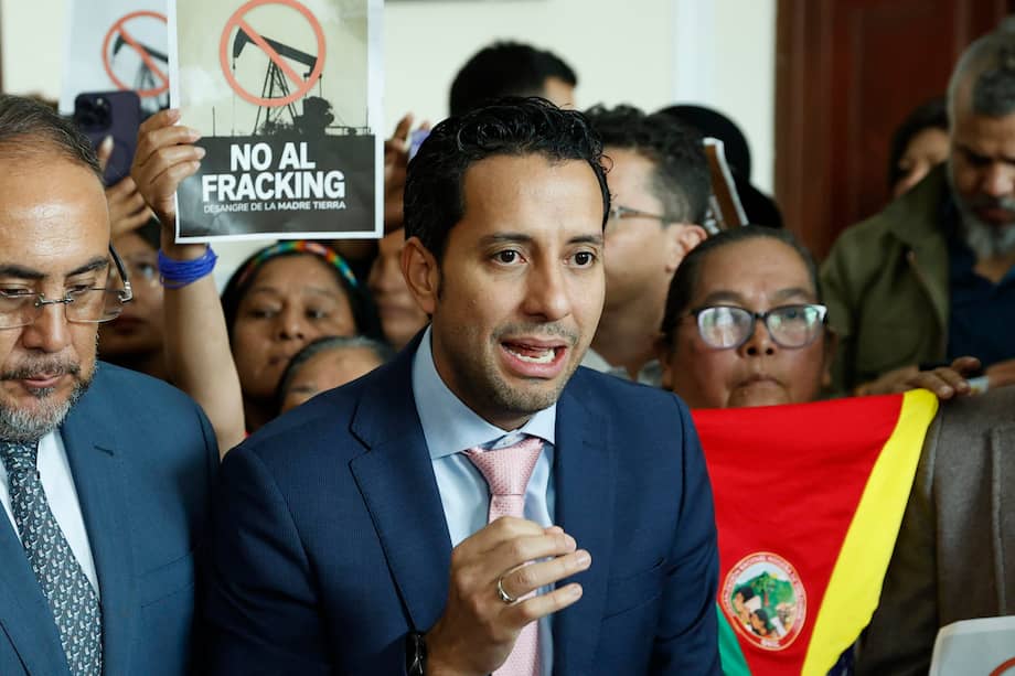 Julián López, presidente de la Cámara de Representantes, renunció al partido de La U.