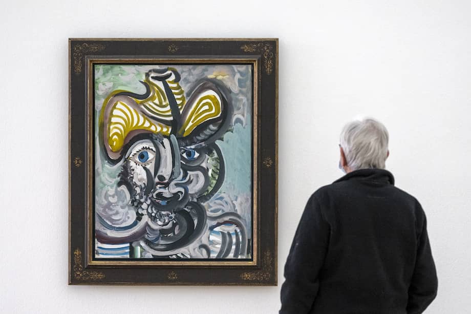 Riehen (Switzerland Schweiz Suisse), 06/03/2023.- The artwork 'Head of a Man' (1972) by Spanish artist Pablo Picasso is on view at the exhibition 'PICASSO. ARTIST AND MODEL - LAST PAINTINGS' in the Fondation Beyeler in Riehen, Switzerland, 06 March 2022. Joining the international commemorations of the fiftieth anniversary of the death of Pablo Picasso (1881-1973), the Fondation Beyeler will present a selection of ten late paintings in one room concerned with images of artist and model. (Suiza) EFE/EPA/GEORGIOS KEFALAS