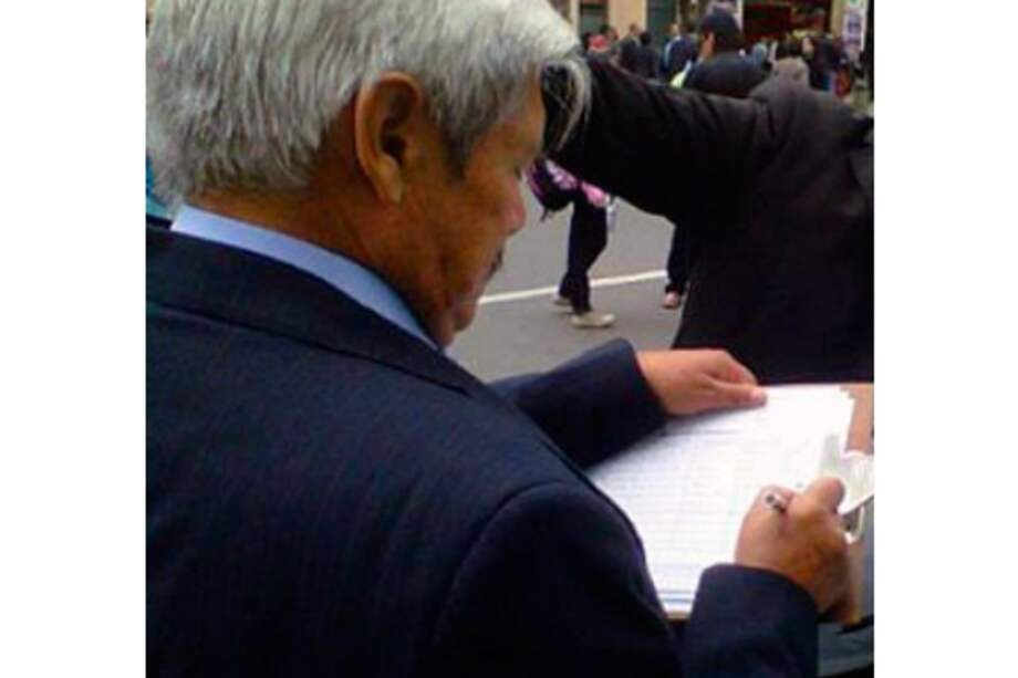 ¿Uribismo quiere hundir acuerdo de justicia transicional con su referendo?