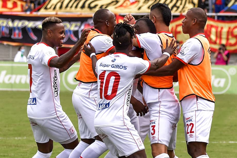 América goleó 5-1 al Pereira.