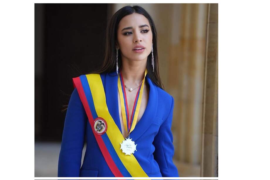 Tammy Parra, de 22 años, luego de ser condecorada en el Congreso de la República de Colombia.